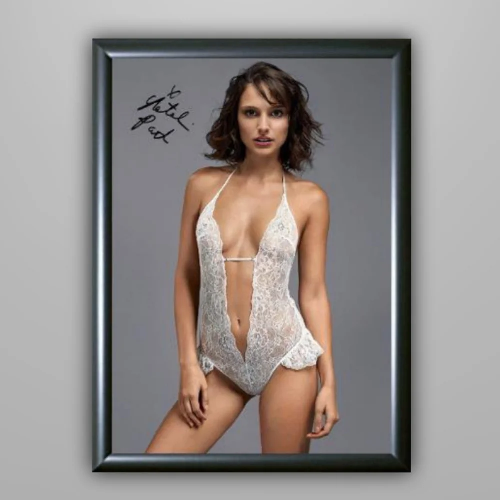 Art | Natalie Portman Sexy Bikini Framed 11x14 Signed